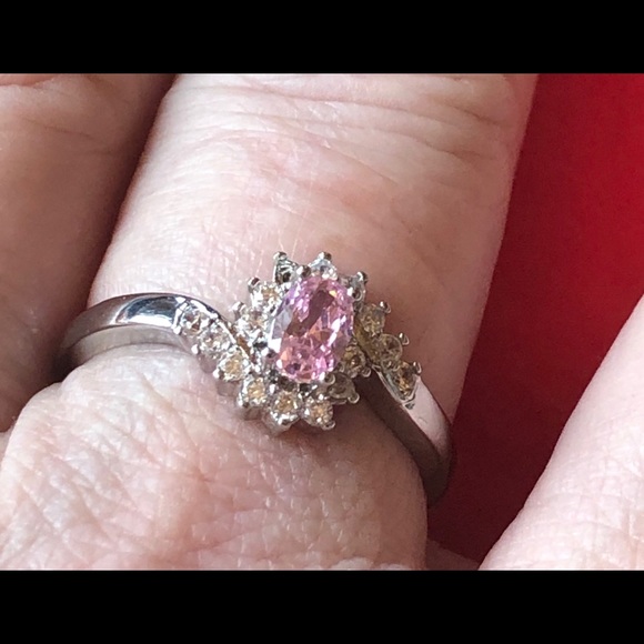 SOLD OUT Dainty 925 sterling pink ‘topaz’ ring - Picture 5 of 10